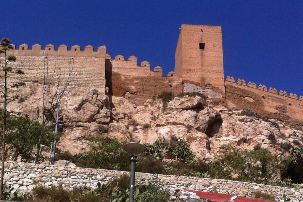 Precioso Piso En Almeria Centro Con Parking Gratis Bagian luar foto
