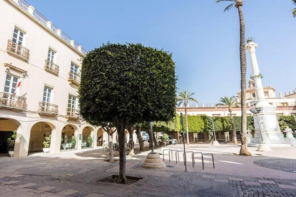 Precioso Piso En Almeria Centro Con Parking Gratis Bagian luar foto